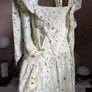 NEW✨ H&M floral open back dress